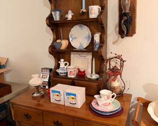 China and Decor Display