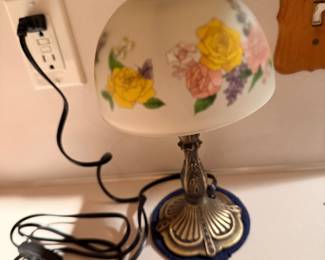 Floral Shade Table Lamp