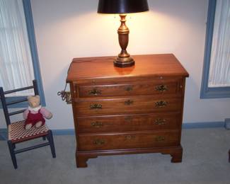 HENKEL-HARRIS CHERRY BACHELOR'S CHEST, LAMP & CHILD'S CHAIR