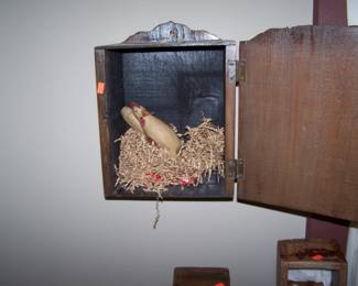 DECORATIVE CHICKEN IN CABINET