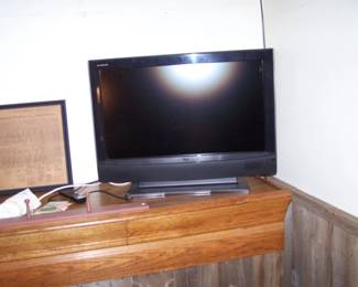 FLAT SCREEN TV