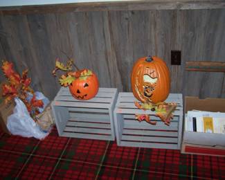 HALLOWEEN DECORATIONS