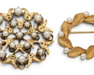 Lot 55 14kt Yellow Gold Brooches Set with Pearls, 15 grams 2 PCS