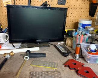 Flat screen monitor and workbench tools