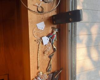 Hanging necklaces and pendant jewelry display