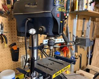 Benchtop 10 inch drill press