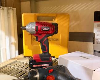 Cordless impact wrench and driver set