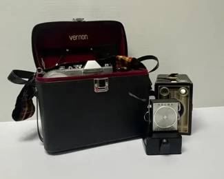 Vintage Mamiyasekor 1000DL 35mm SLR Film Camera, Several Vivitar Lenses Including Telezoom