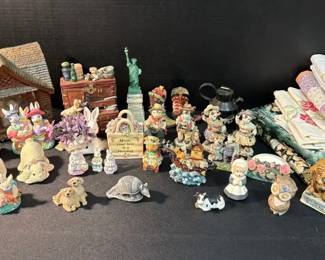Animal Figurines Linens