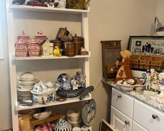 Grandma core decorative and kitchen items. 