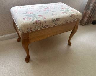 . . . Queen Anne-style footstool