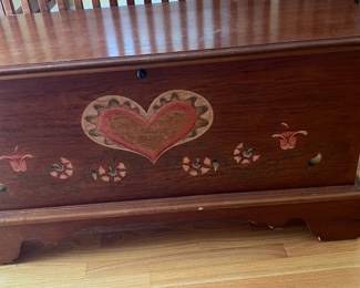 Lane Cedar Lined Blanket chest