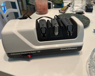 Chefs Choice knife sharpener 