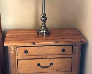 Pine Side TableDresser With Lamp
