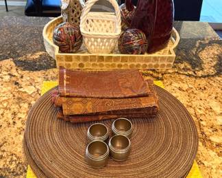 Dining Table Decor