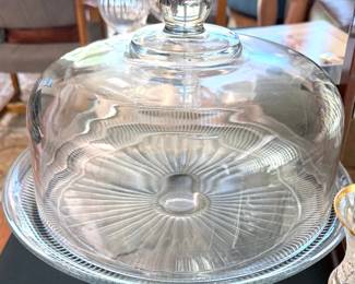 Glass cake plate + dome