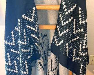 Shawl + clothing valet