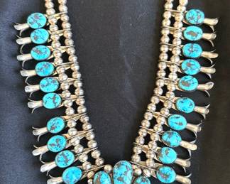 Califreda Roanhorse (daughter of Henry) Navajo squash blossom necklace