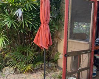 Umbrella, propane tank