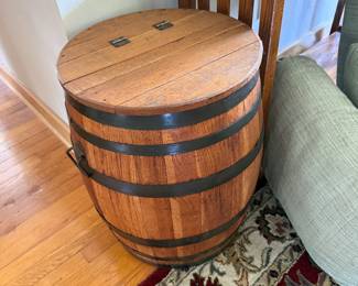 Whisky barrel