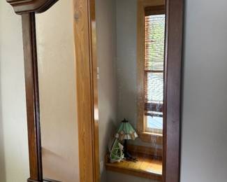 Wall mirror