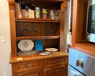 Kitchen hutch