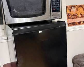 Mini-fridge & microwave
