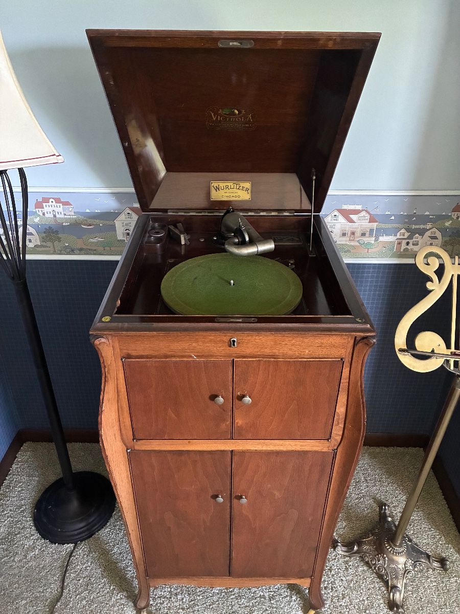antique Wurlitzer Victrola