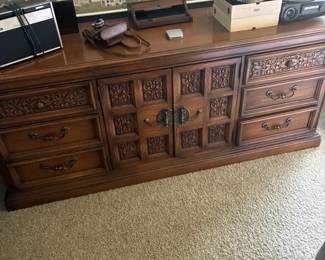 dresser