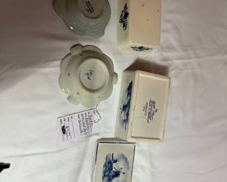 Delft 5pc set norelco trinket box small chip on Holland $50