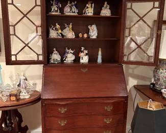 Secretary Curved drawers
