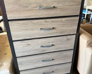 chest of drawers