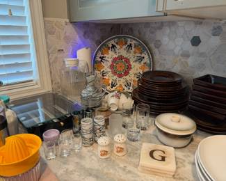dish set, glass, coffee pod holder
