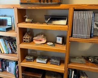 sea shell, vintage radio, stained glass, wood box