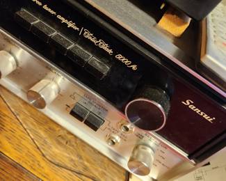 Samsui Amplifier/Receiver 5000A with Two Speakers.