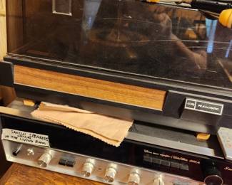 Realistic Turntable/Vinyl Record Player
