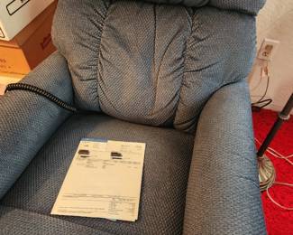LaZBoy Electric Recliner