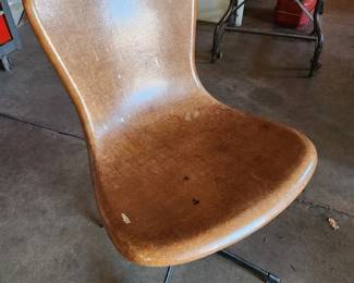 Mid-Century Modern Fiberglass Swivel Chair.