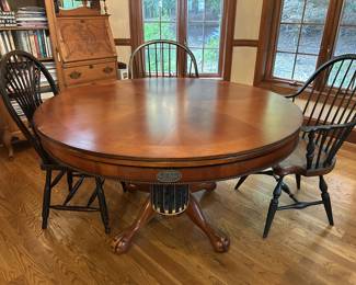 Berner Billiards convertible poker table, claw feet, with 3 Windsor chairs
