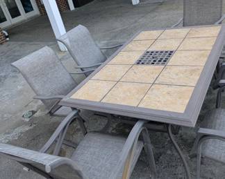 Outdoor table with 6 Chairs