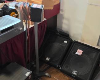Dj equipment