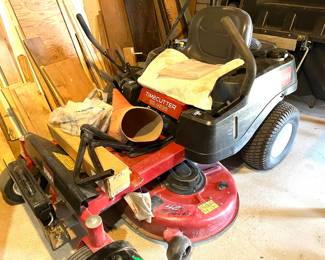 Riding lawn mower