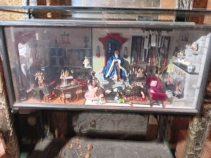 Chinese Room Miniature Display