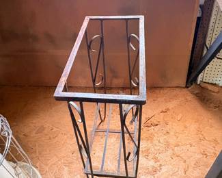 Metal table stand