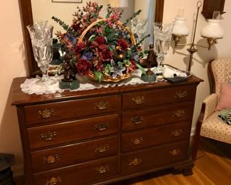 Ethan Allen 1776 series dresser and mirror set features a classic cherry finish and traditional brass hardware