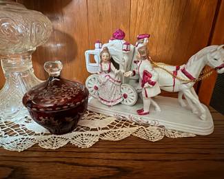 Beautiful porcelain figure & home decor 