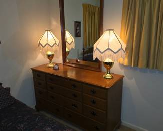 Ethan Allen dresser and matching lamps