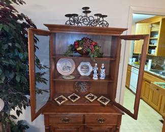Small china hutch