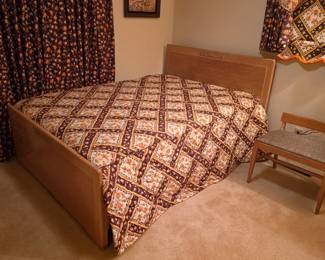Blond full size bed / stool goes with vanity