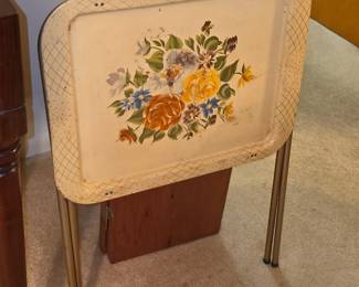 Vintage TV trays (2)